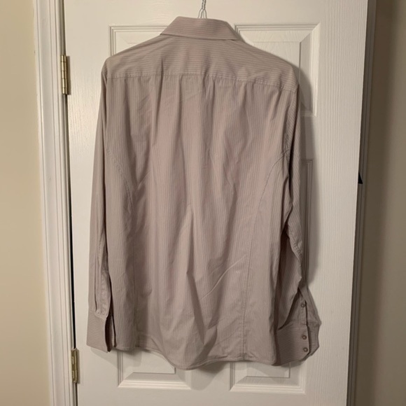 Report Button-Down - Picture 4 of 4